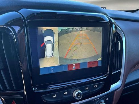 Used 2019 Chevrolet Traverse High Country image 17