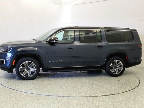 Used 2024 Jeep Wagoneer L Series II w/ Flexible Seating Group AWD/4WD image 4