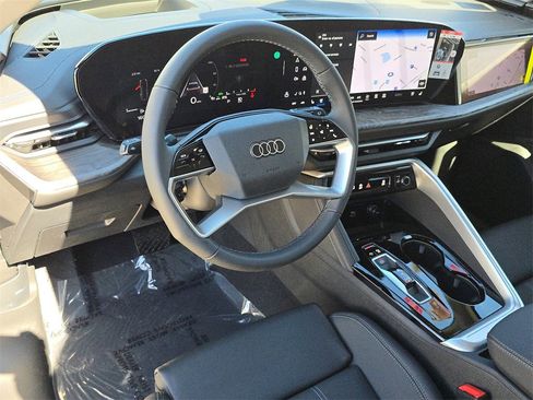 New 2025 Audi Q5 Prestige image 16