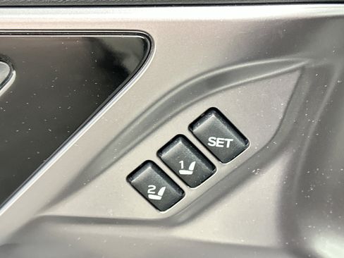 Used 2025 Subaru Legacy Limited image 38