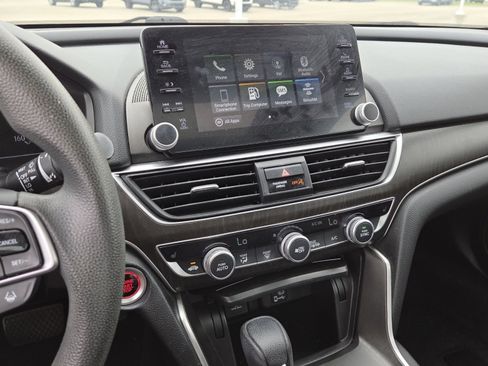Used 2019 Honda Accord EX image 26