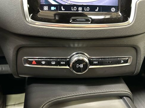 Used 2023 Volvo XC90 B5 Core w/ Protection Package image 19