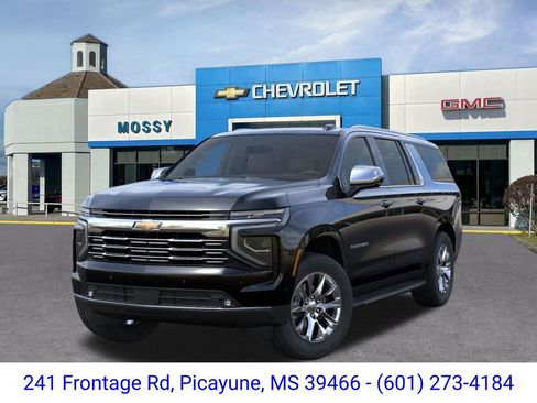 New 2026 Chevrolet Suburban Premier image 7