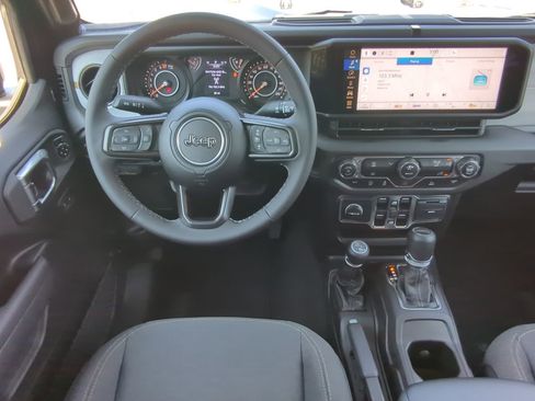 New 2025 Jeep Gladiator Sport image 14