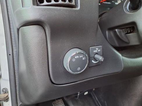 Used 2023 Chevrolet Express 2500 w/ Driver Convenience Package image 23