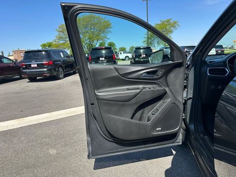 Used 2021 Chevrolet Equinox Premier AWD/4WD image 10