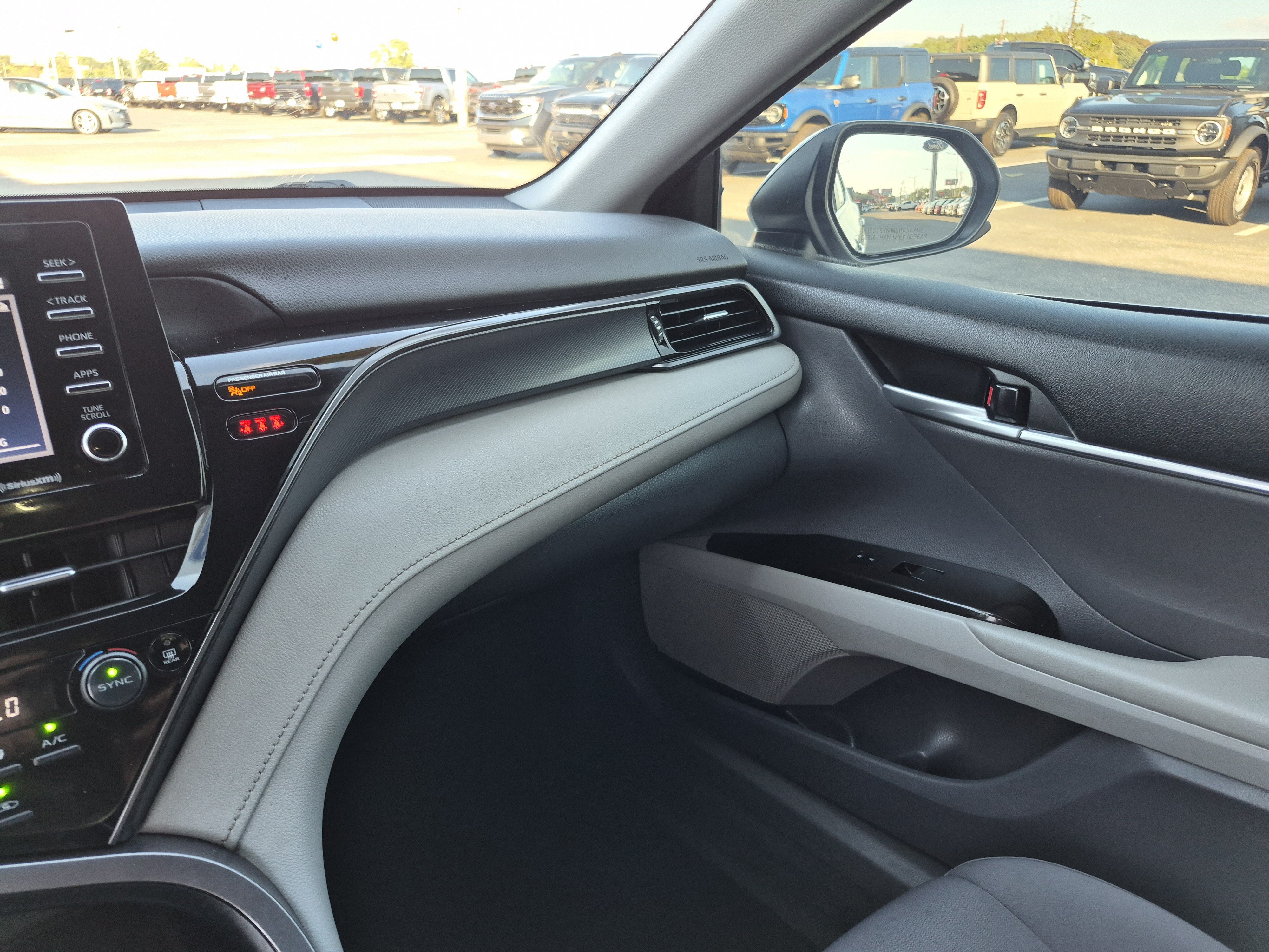 Used 2024 Toyota Camry LE FWD image 18