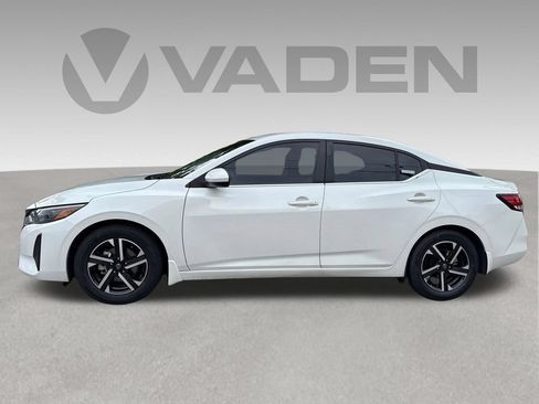 Used 2025 Nissan Sentra SV FWD image 22