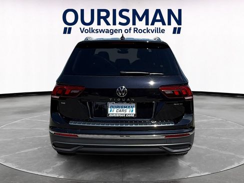 Used 2023 Volkswagen Tiguan SE w/ Panoramic Sunroof Package AWD/4WD image 5
