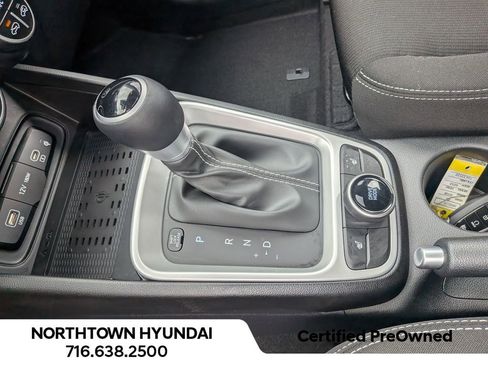 Used 2026 Hyundai Venue SEL image 17