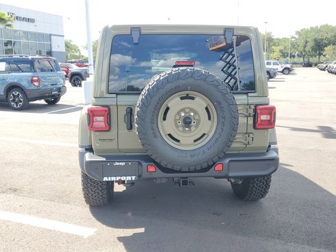 Used 2026 Jeep Wrangler Unlimited Sport AWD/4WD image 5