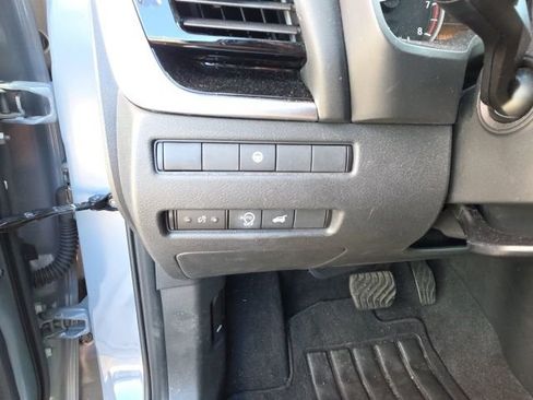 Used 2023 Nissan Rogue SL FWD image 15