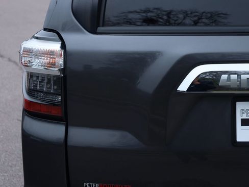 Used 2018 Toyota 4Runner Limited image 18