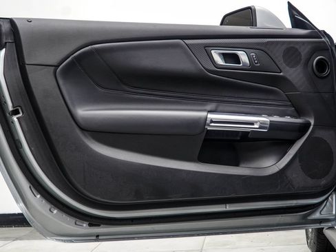 Used 2025 Ford Mustang Premium RWD image 34