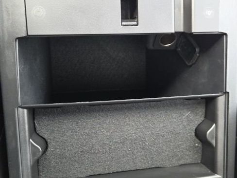 Used 2022 Ford Explorer XLT w/ Equipment Group 202A image 40