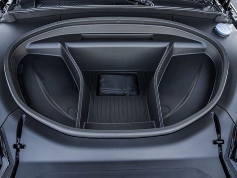 New 2025 Volvo EX90 Ultra w/ Protection Package Premier image 16