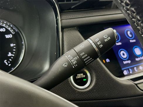 Used 2020 Cadillac XT5 Premium Luxury image 8