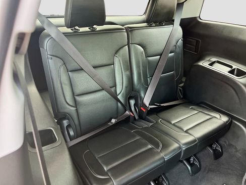 Used 2023 GMC Acadia SLT w/ Preferred Package AWD/4WD image 29