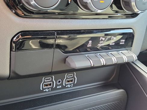 Used 2026 RAM 1500 Big Horn AWD/4WD image 12