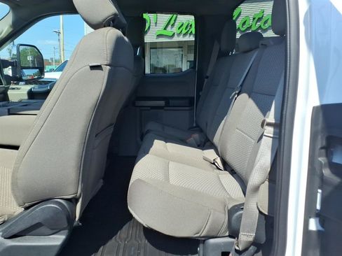 Used 2019 Ford F350 XLT w/ XLT Premium Package AWD/4WD image 15