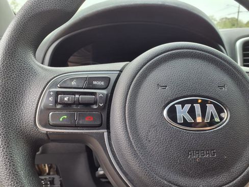 Used 2019 Kia Sportage LX image 18