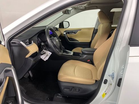 New 2025 Toyota RAV4 XLE w/ Convenience Package image 7