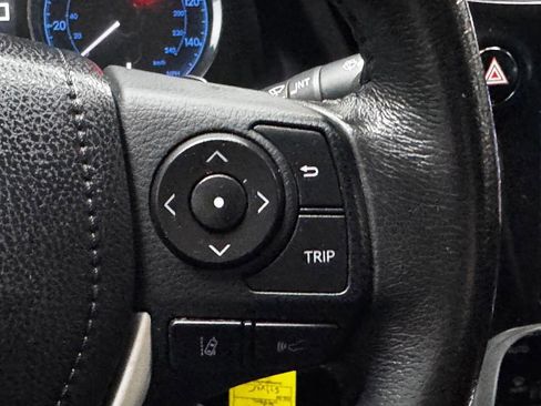 Used 2019 Toyota Corolla SE w/ Carpet Mat Package (TMS) FWD image 29