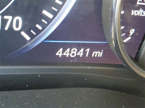 Used 2024 Buick Enclave Premium image 14