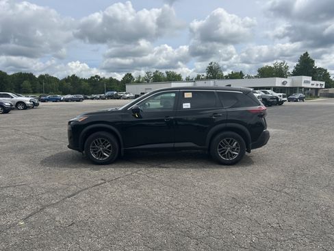 Used 2021 Nissan Rogue S AWD/4WD image 6