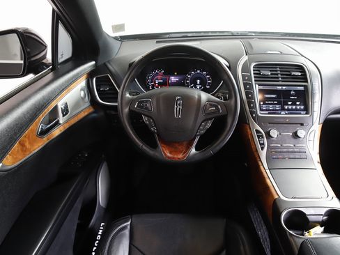 Used 2016 Lincoln MKX Reserve w/ Luxury Package image 15