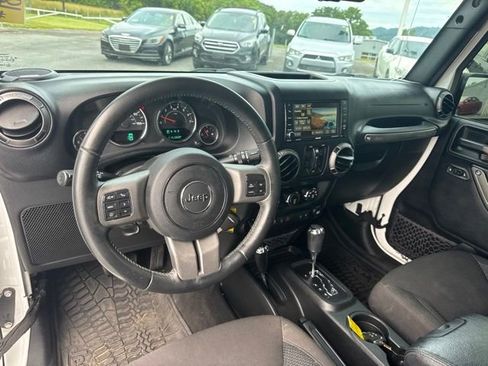 Used 2017 Jeep Wrangler Unlimited Sport AWD/4WD image 10