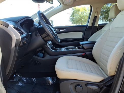 Certified 2024 Ford Edge SE image 23