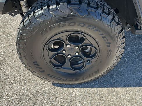 Used 2023 Jeep Wrangler Unlimited Rubicon 392 AWD/4WD image 15
