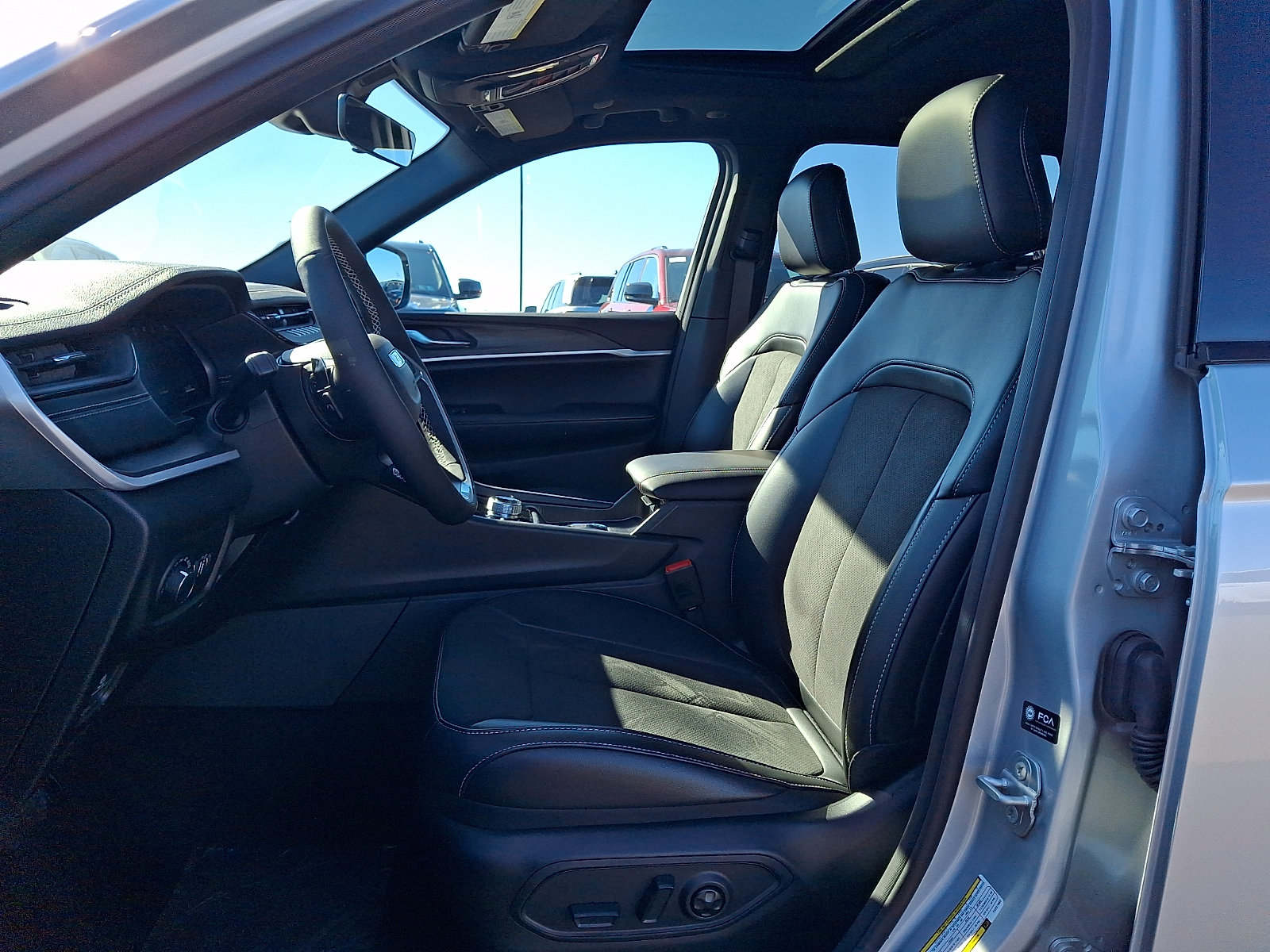 New 2026 Jeep Grand Cherokee Altitude AWD/4WD image 5
