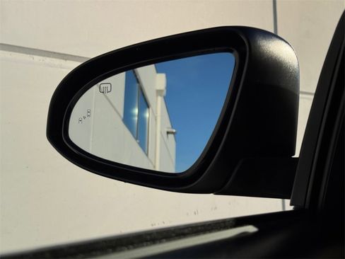 Used 2013 Toyota Avalon Limited image 31