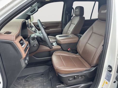 Used 2023 Chevrolet Tahoe High Country image 14