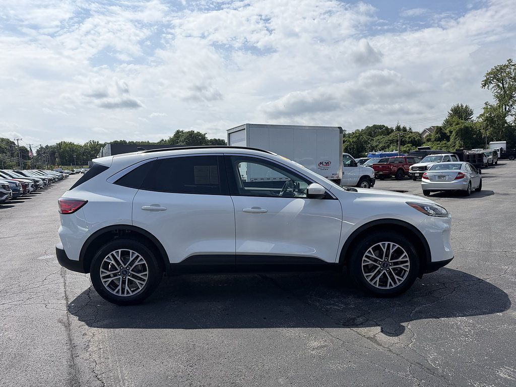 Certified 2022 Ford Escape SEL AWD/4WD image 10