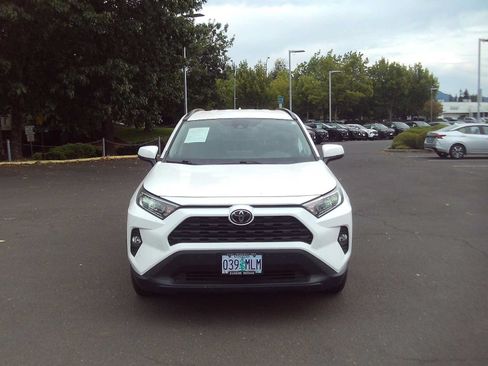 Used 2020 Toyota RAV4 XLE w/ All Weather Liner Package AWD/4WD image 8