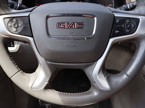 Used 2019 GMC Acadia SLE FWD image 56