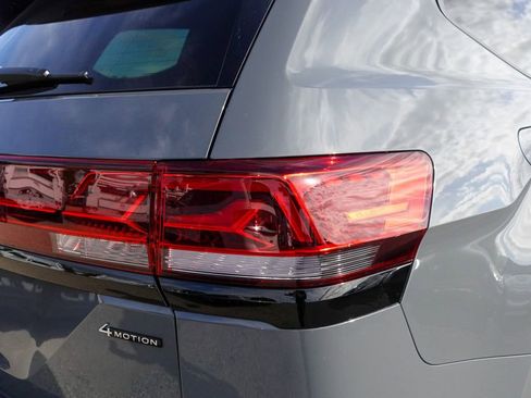 New 2026 Volkswagen Atlas Peak Edition image 8