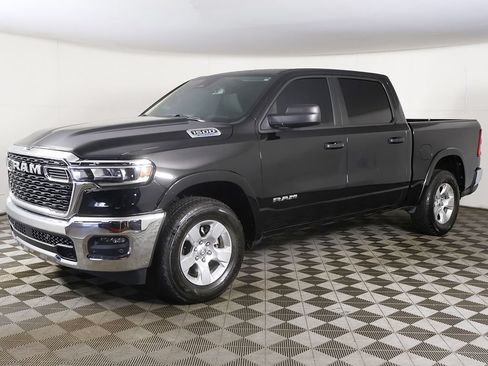 Used 2025 RAM 1500 Big Horn AWD/4WD image 6