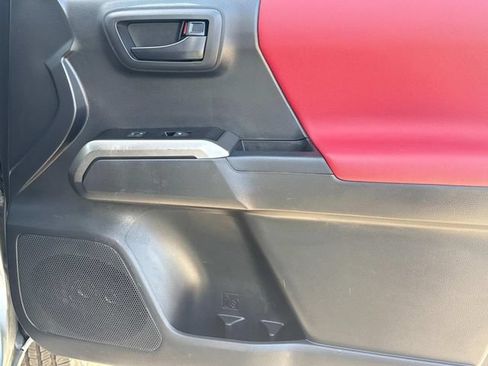 Used 2023 Toyota Tacoma SR5 w/ Technology Package AWD/4WD image 18