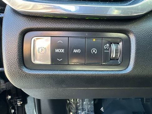 Used 2024 GMC Acadia Elevation w/ Black Edition image 31