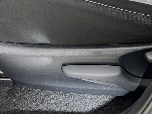 Used 2018 Toyota RAV4 XLE image 16