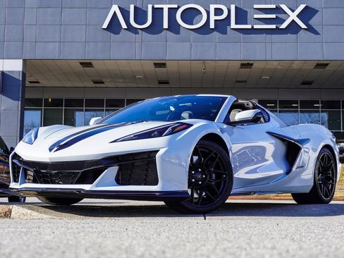 Used 2024 Chevrolet Corvette Z06 image 1