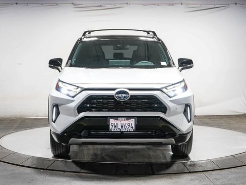 Used 2023 Toyota RAV4 XSE AWD/4WD image 3