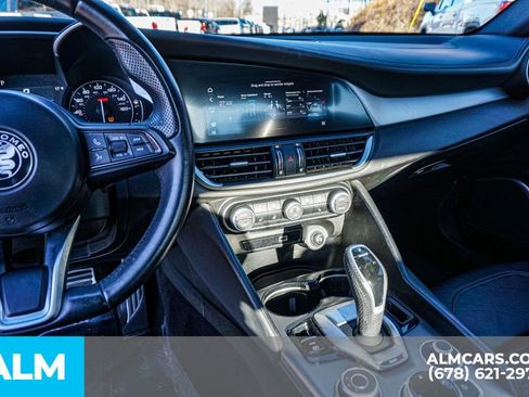 Used 2023 Alfa Romeo Giulia Veloce image 33