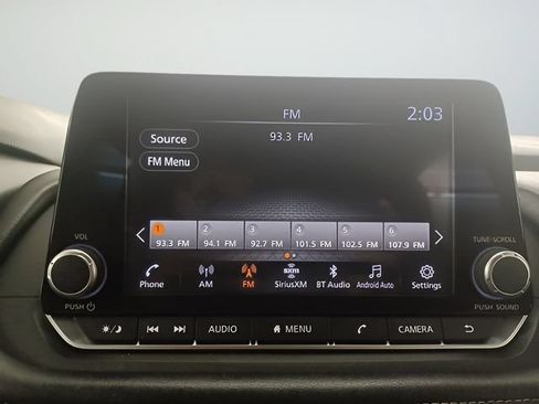 Used 2024 Nissan Rogue SV FWD image 25