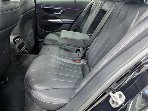 Used 2025 Mercedes-Benz E 350 4MATIC Sedan image 17