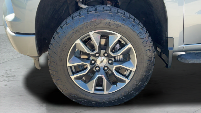Used 2023 Chevrolet Silverado 1500 RST w/ Z71 Off-Road Package AWD/4WD image 26